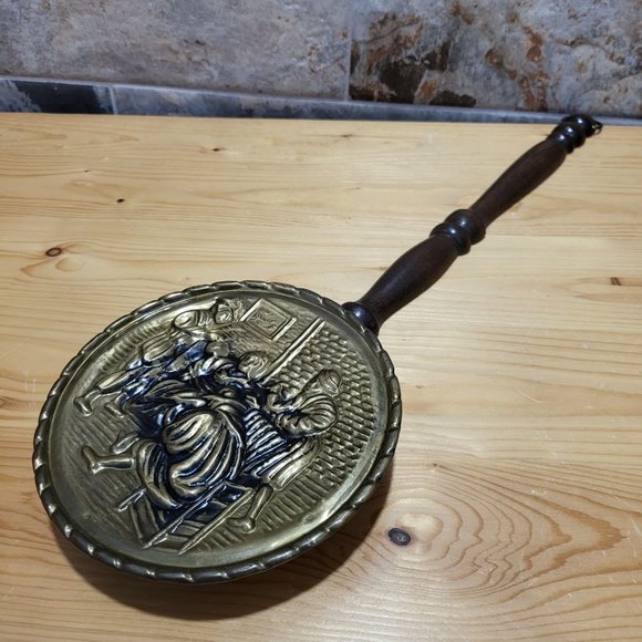 VTG Brass Wall Pocket Brass Match Holder Pub Scene Decorative Wall Plate - Picture 13 of 13